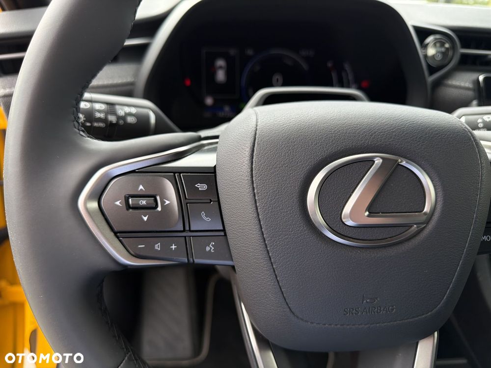 Lexus LBX 1.5 Hybrid - 22