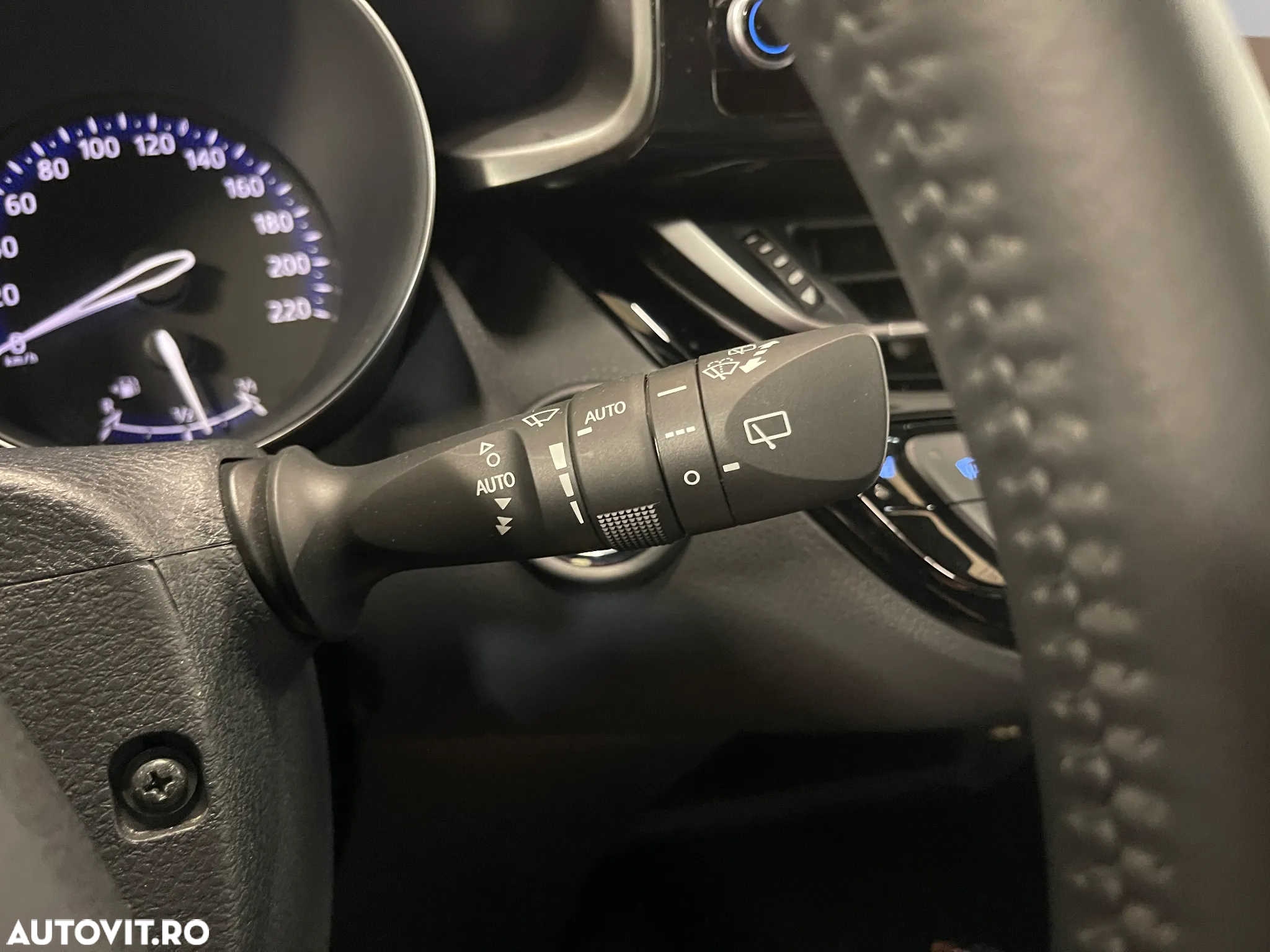 Toyota C-HR 2.0 HSD 184 CP 4x2 CVT Classy - 23