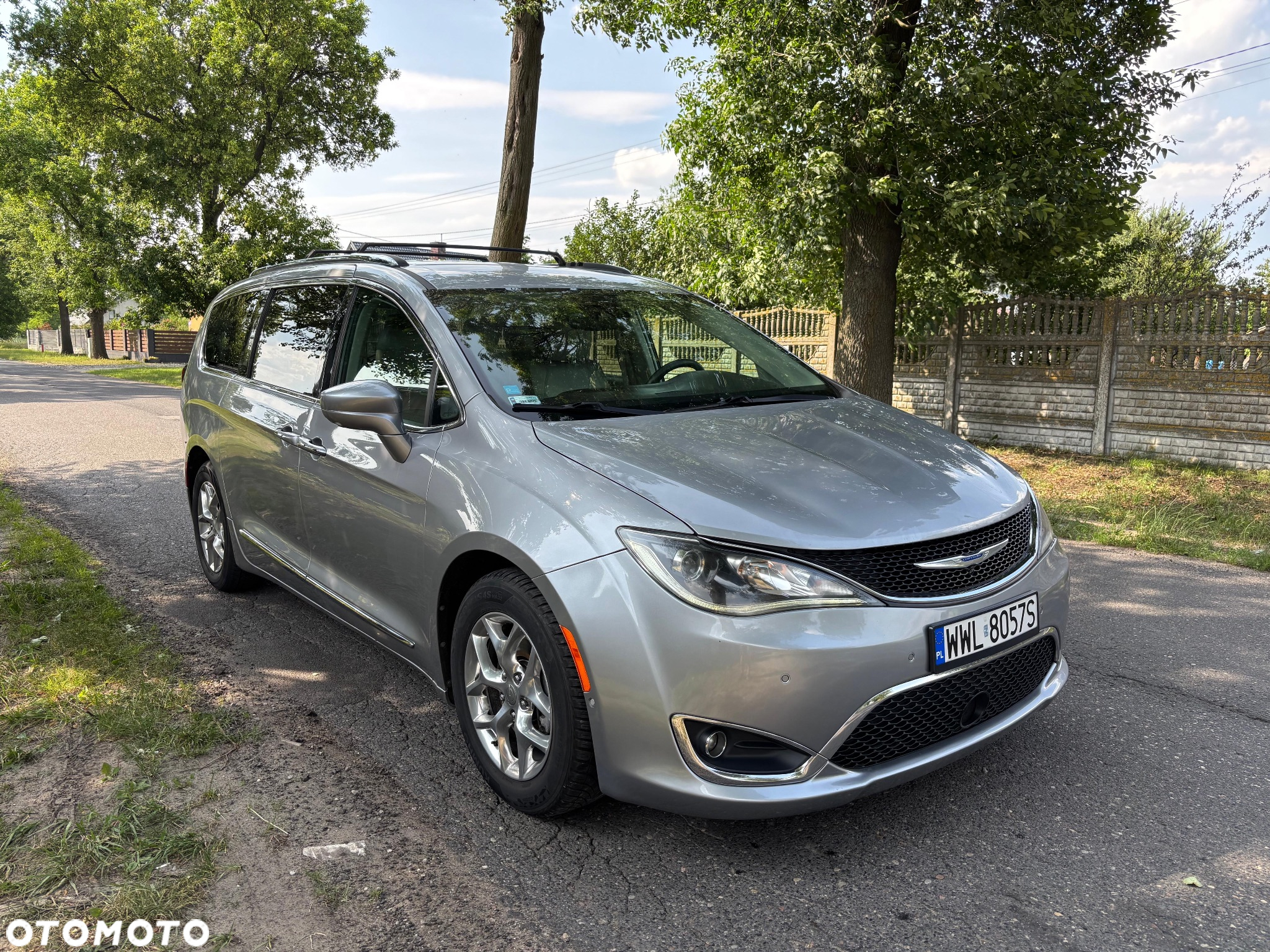 Chrysler Pacifica - 3