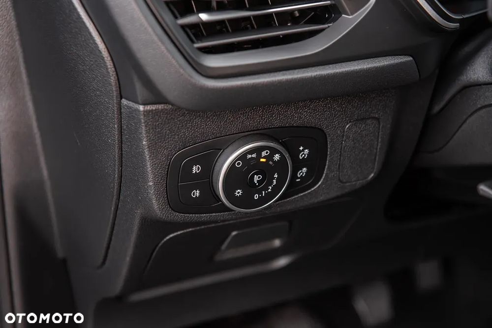 Ford Focus 1.5 EcoBlue Start-Stopp-System TITANIUM - 17