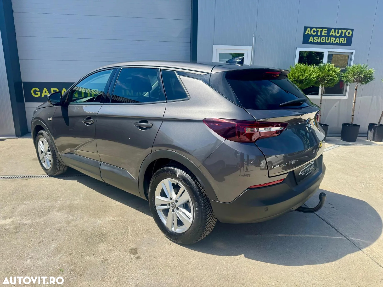 Opel Grandland X 1.2 Start/Stop Business Edition - 4