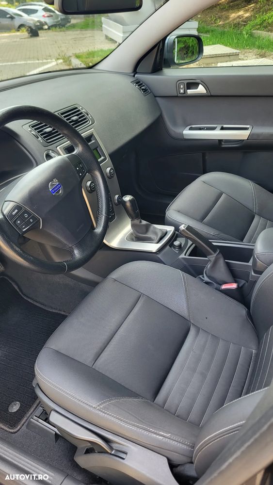 Volvo V50 - 9