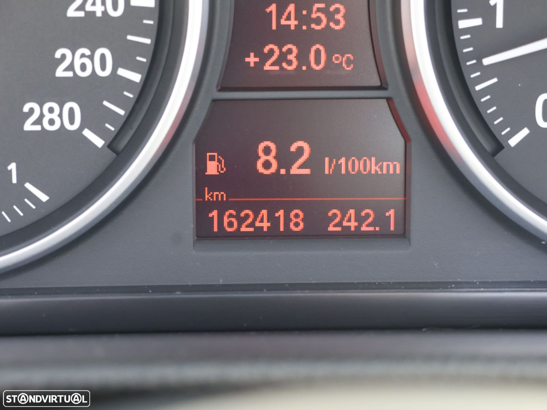 BMW 330 i - 48