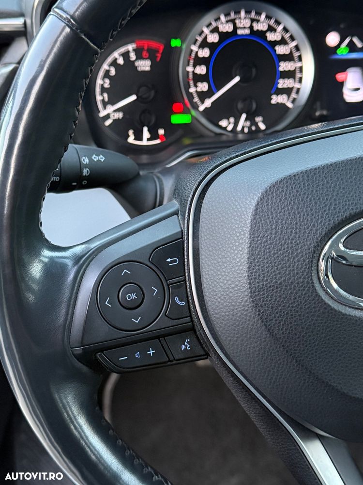 Toyota Corolla 1.8 Comfort - 10