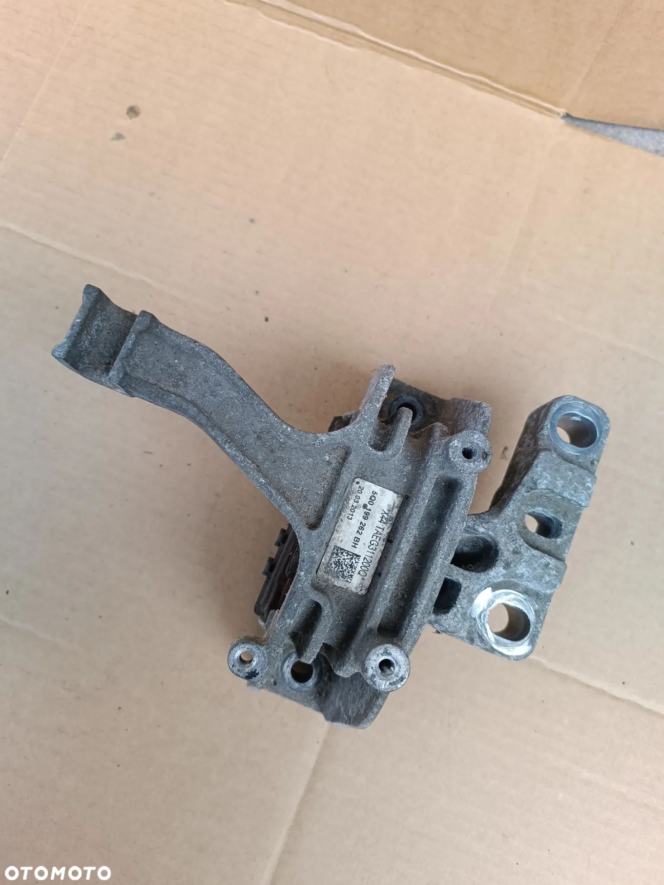 ŁAPA PODUSZKA SILNIKA VW AUDI SEAT SKODA 5Q0199262BH - 1