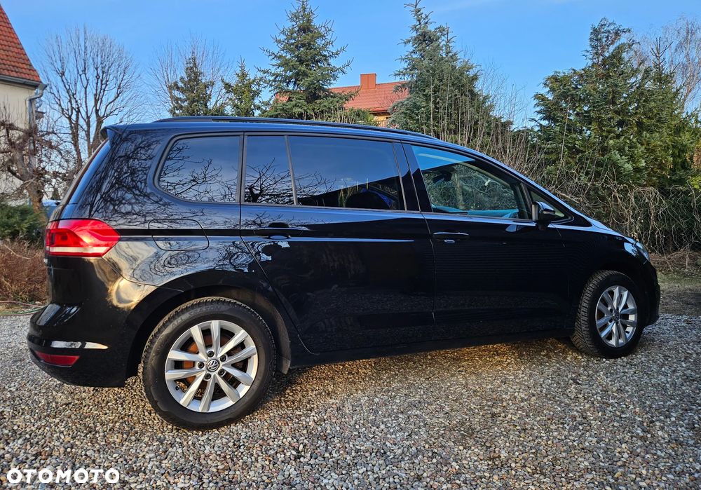 Volkswagen Touran 2.0 TDI SCR Comfortline - 3