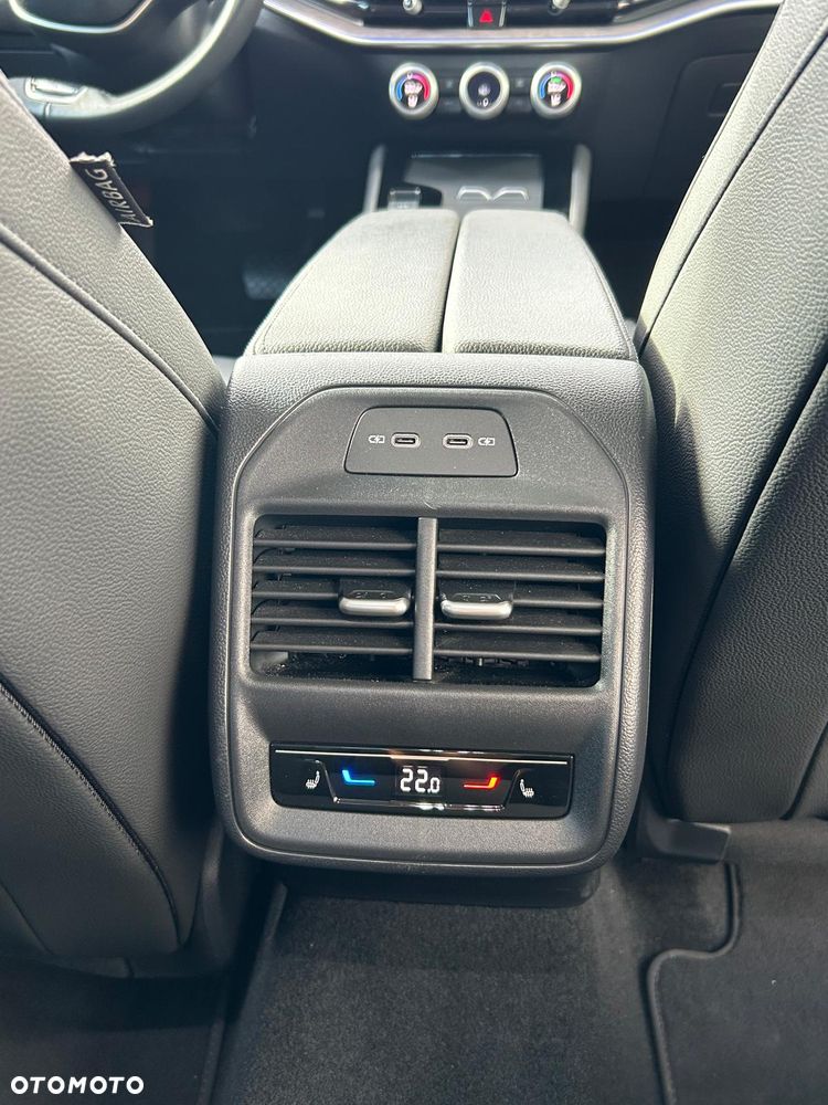 Skoda Superb 2.0 TSI 4x4 L&K DSG - 9