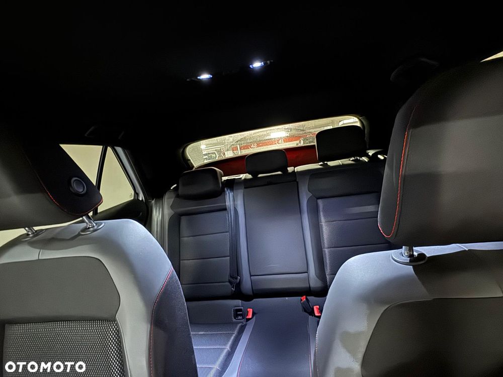 Volkswagen T-Roc 1.5 TSI Style DSG - 9