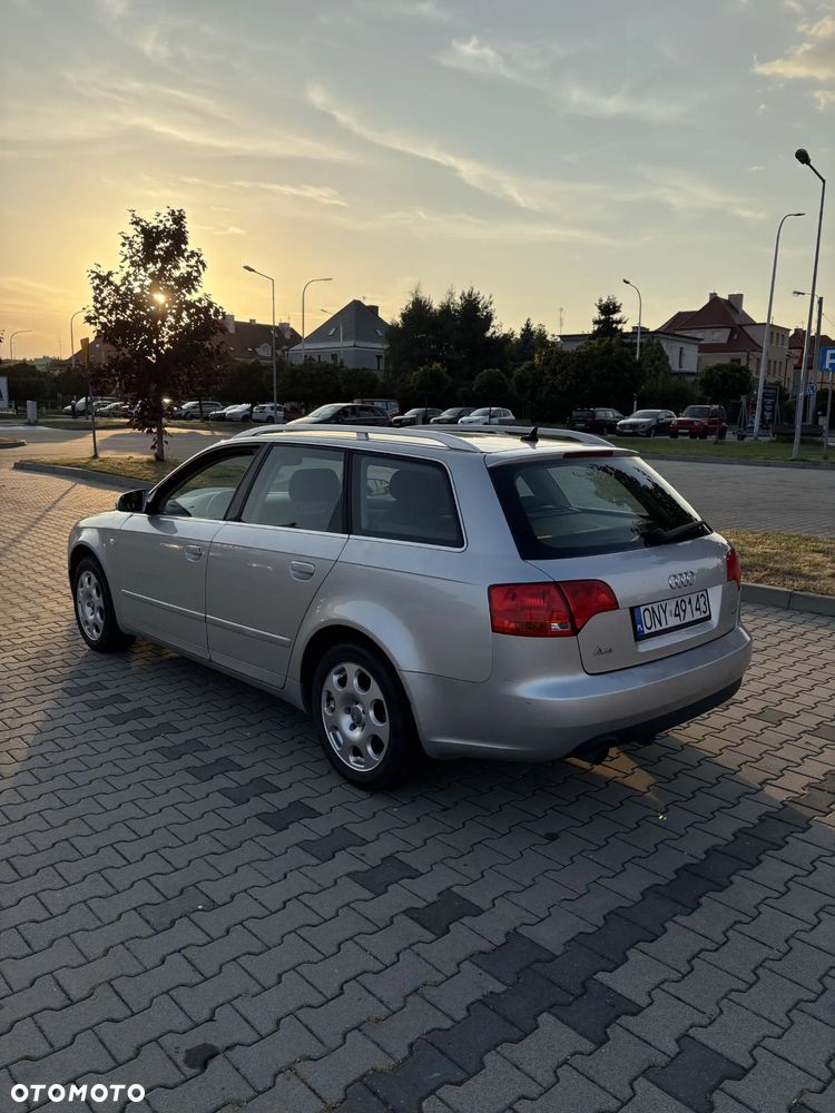 Audi A4 Avant - 4