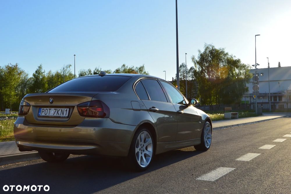 BMW Seria 3 318d - 6