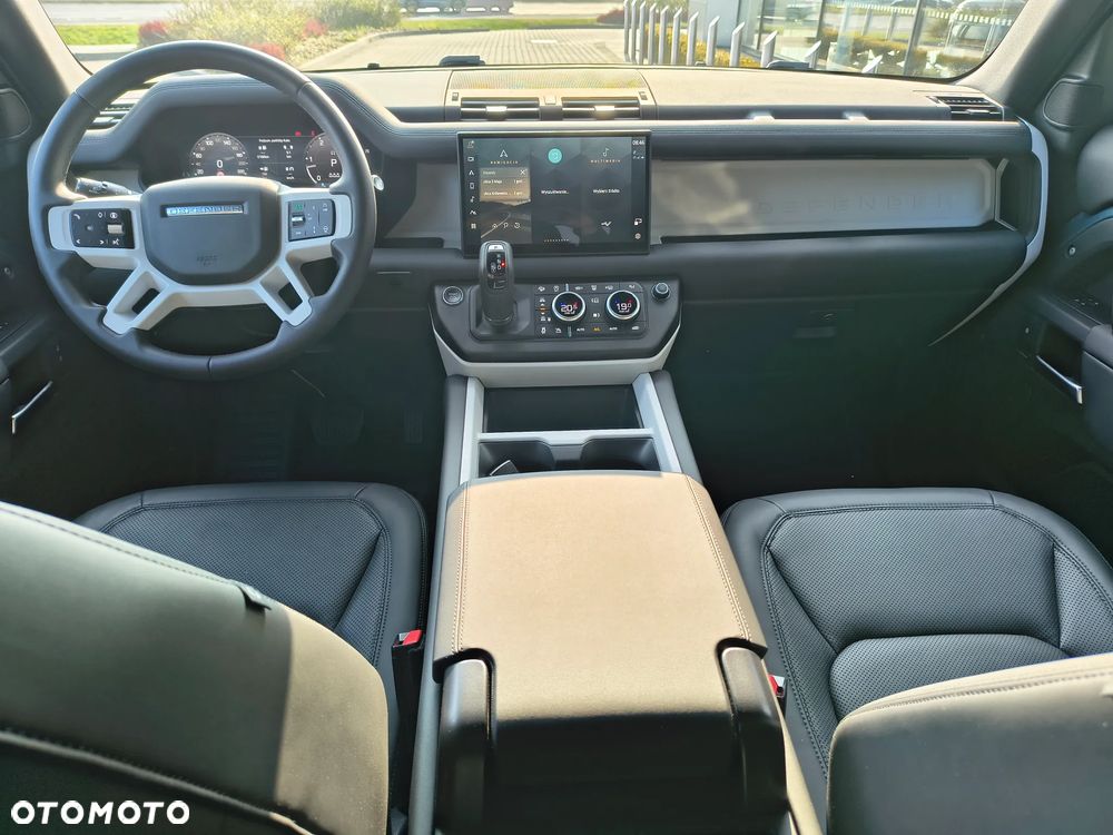 Land Rover Defender 3.0 D200 mHEV - 14