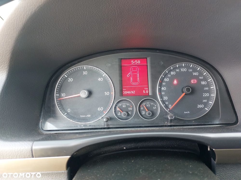 Volkswagen Touran - 3