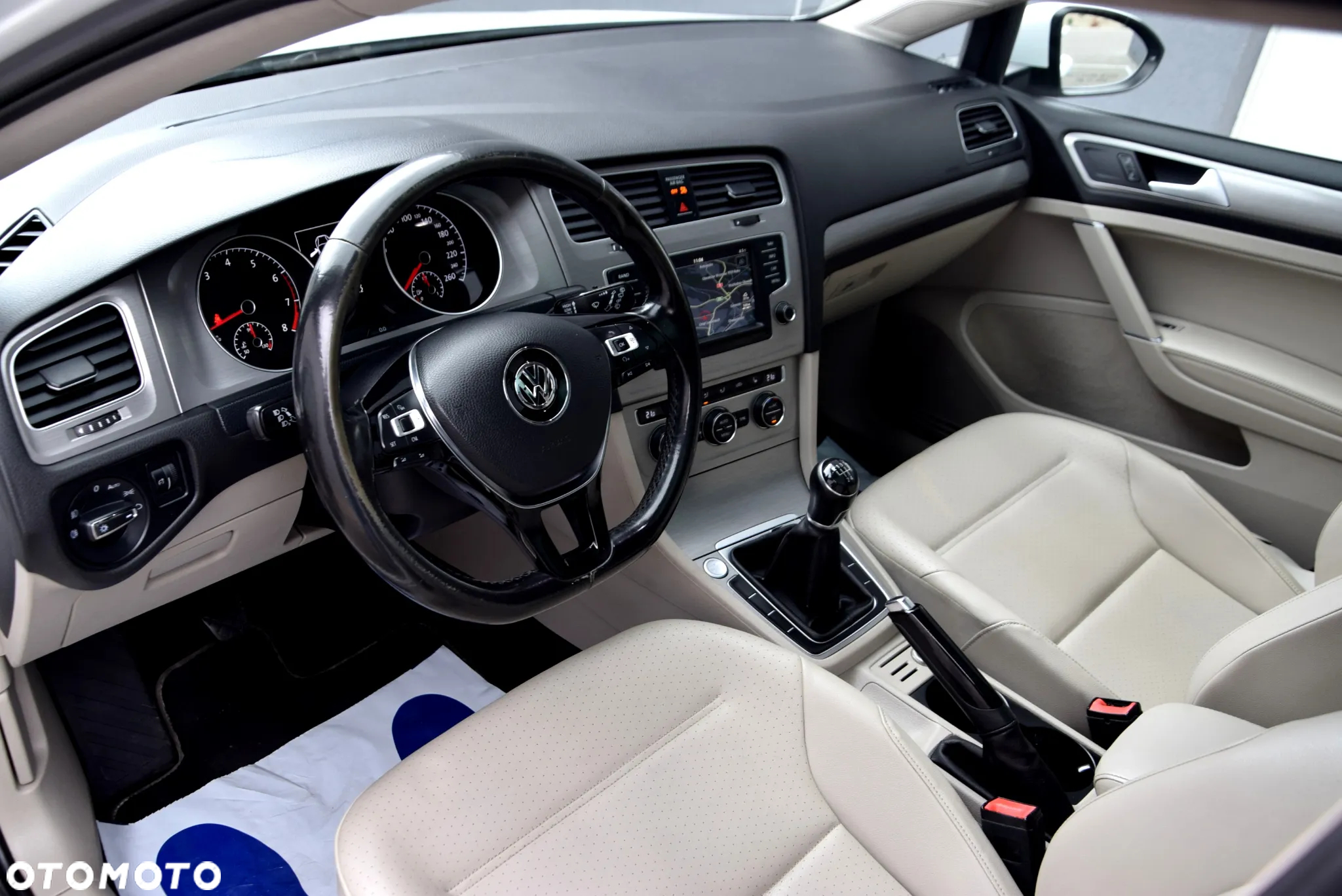 Volkswagen Golf - 13