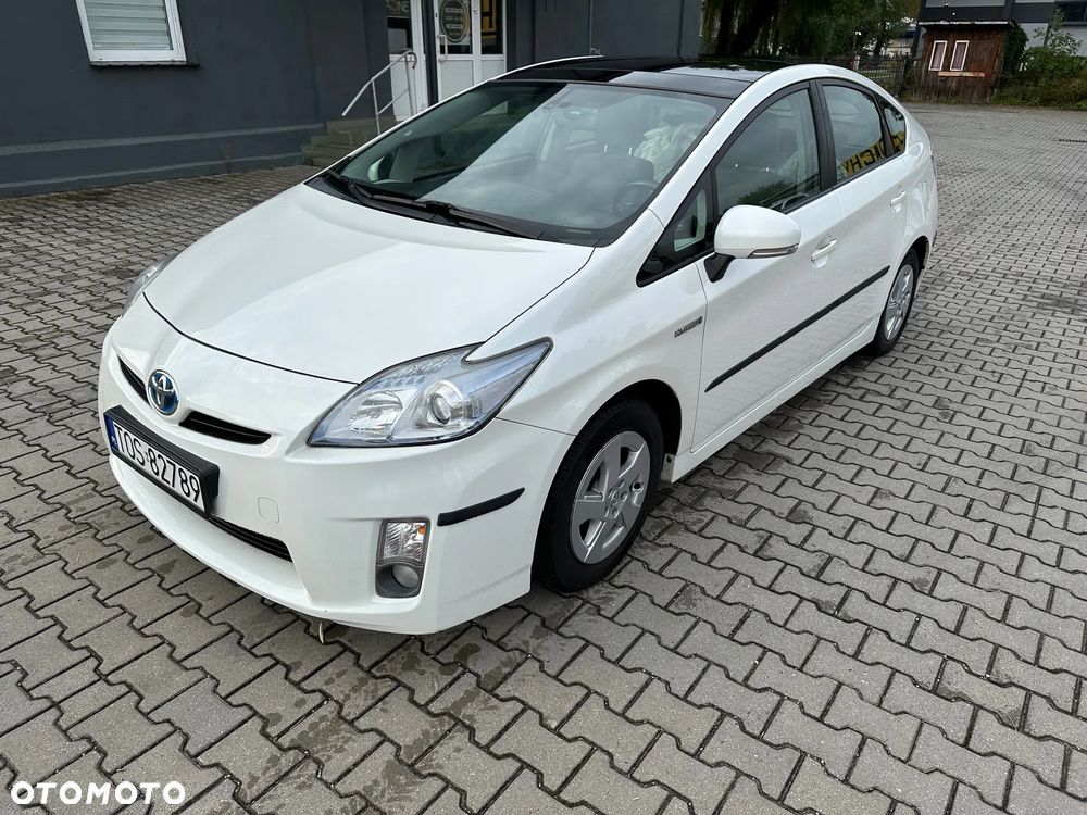 Toyota Prius (Hybrid) Executive - 10