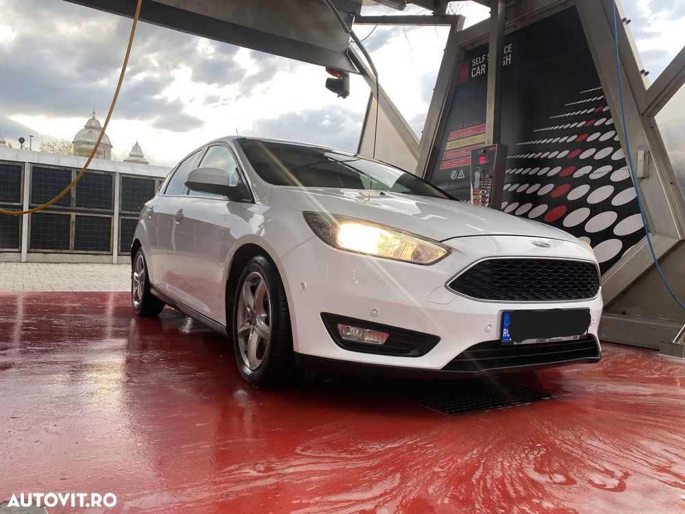 Ford Focus - 13