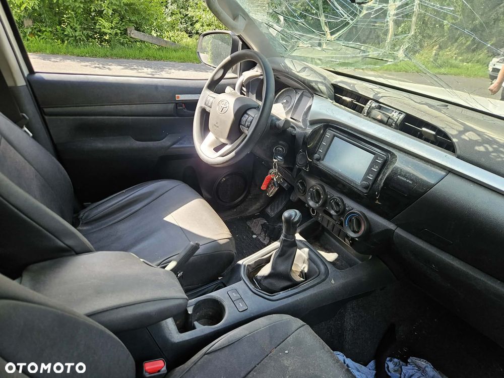 Toyota Hilux - 4