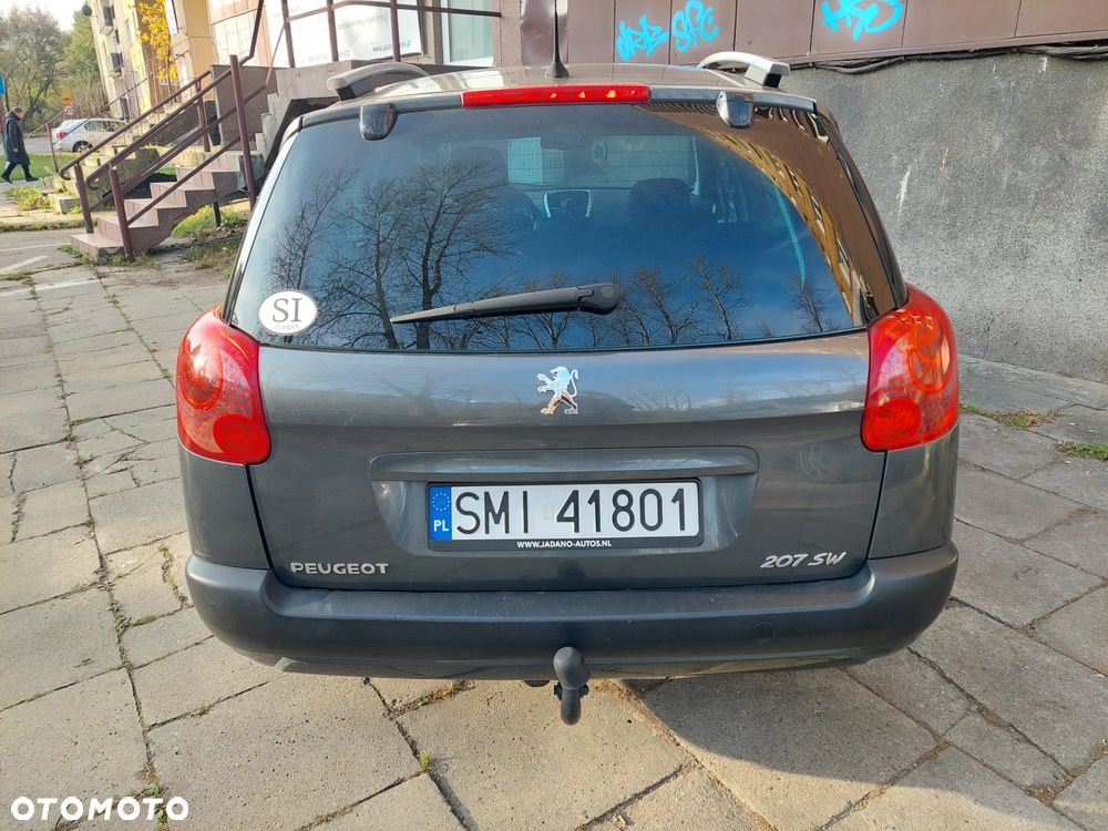 Peugeot 207 - 3