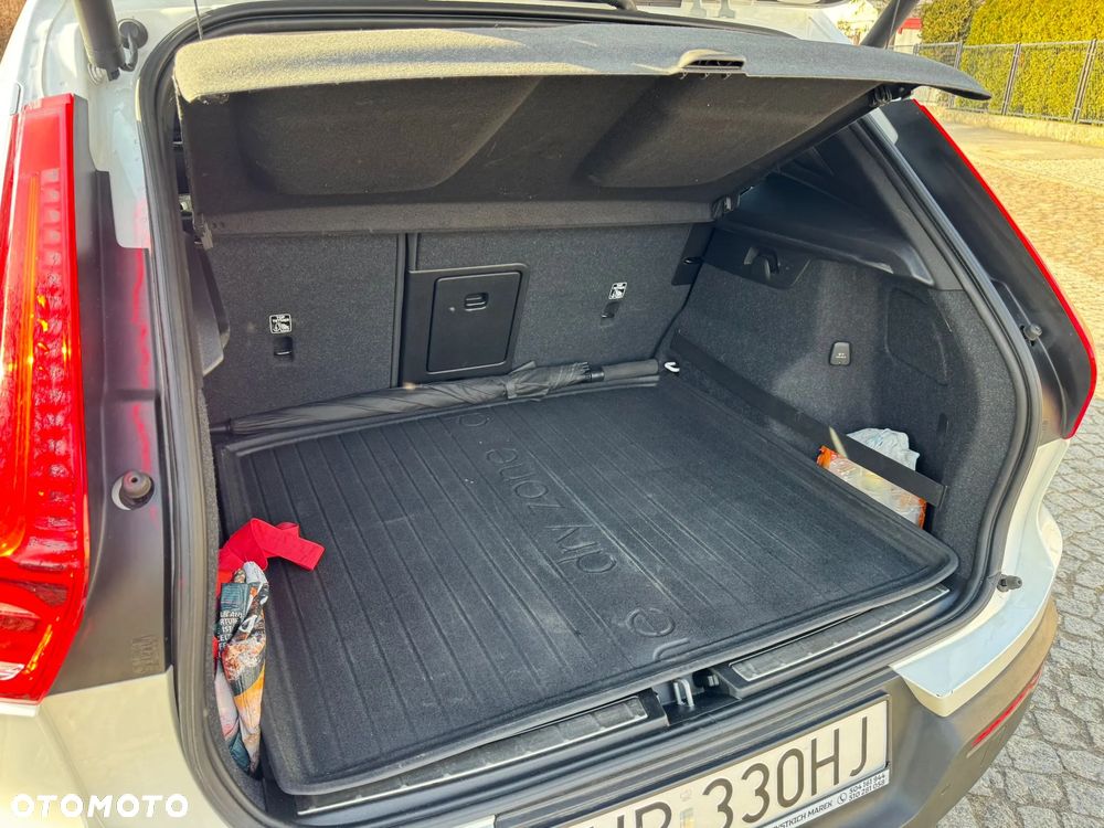 Volvo XC 40 D4 AWD Inscription - 13