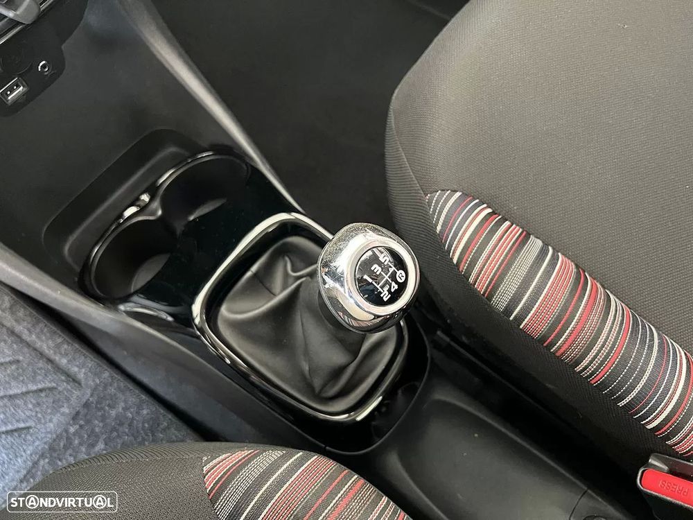 Citroën C1 1.0 VTi Feel S&S - 13