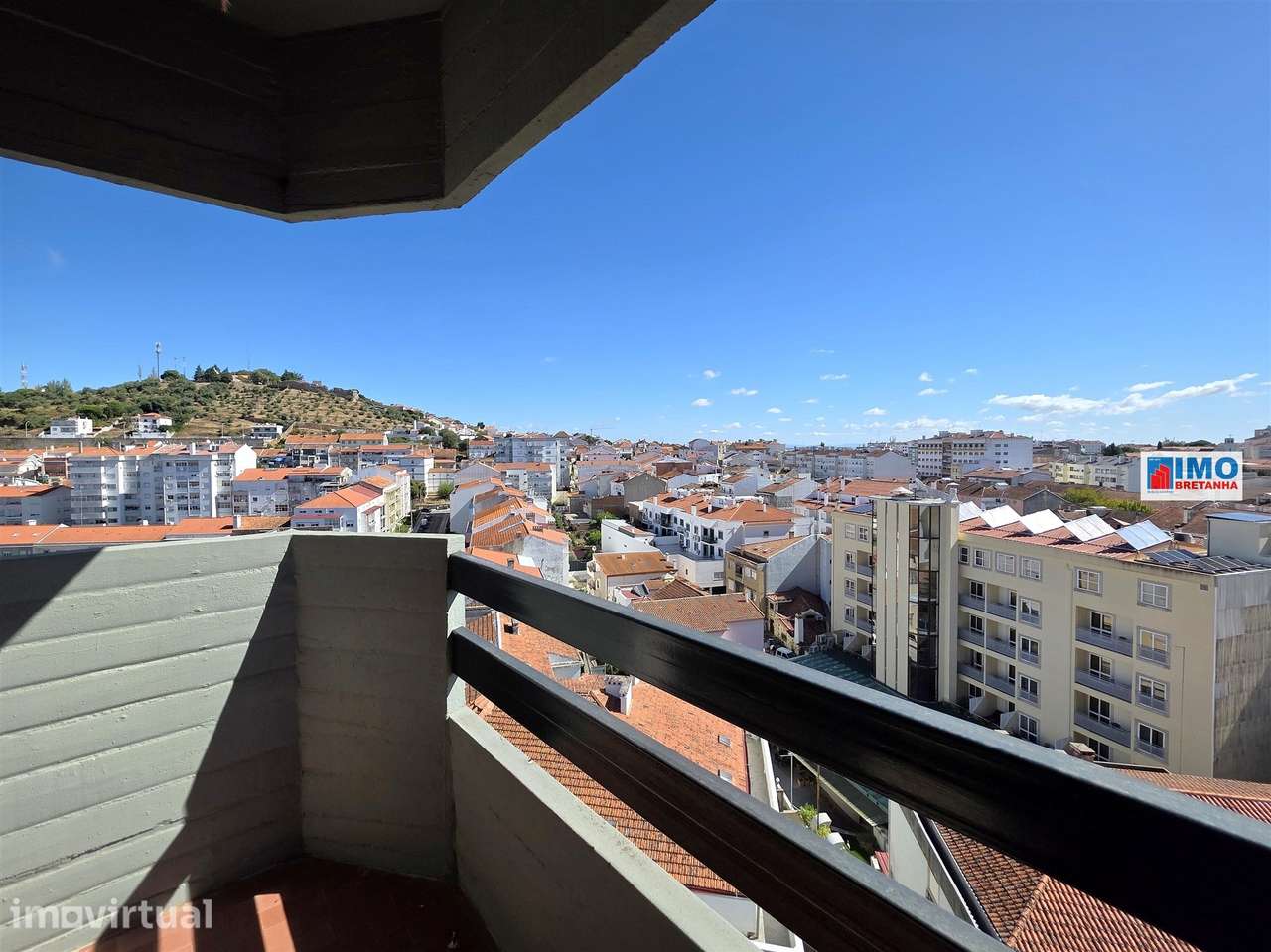 Arrendamento T2 Remodelado e Mobilado | 780€ | São Tiago - Grande imagem: 4/23