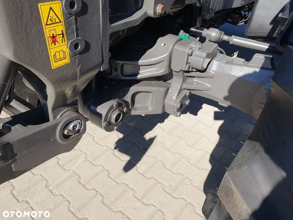 Claas Axion 820 CEBIS - 10