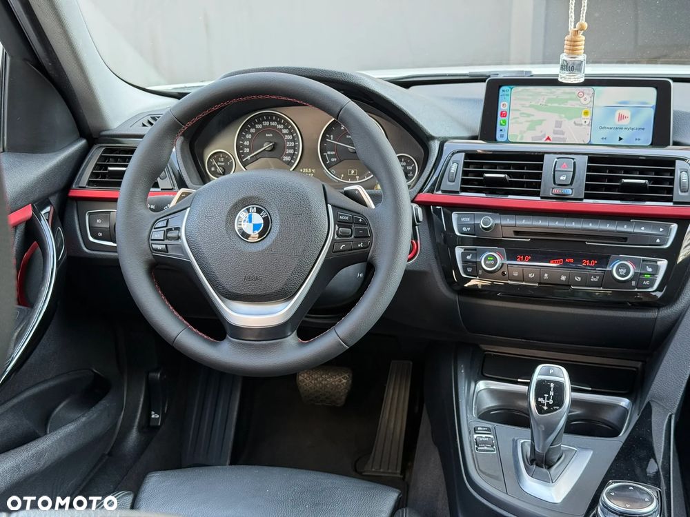 BMW Seria 3 320d Efficient Dynamics Sport Line - 26