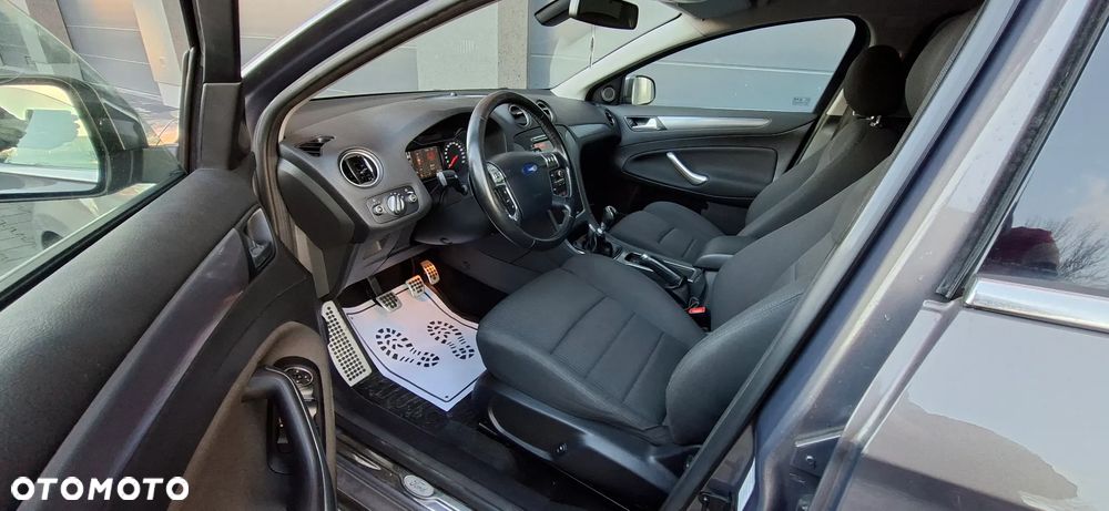 Ford Mondeo 2.0 TDCi Titanium - 20