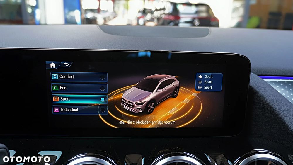 Mercedes-Benz GLA 200 - 19