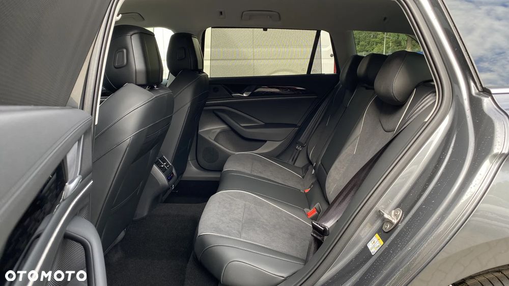 Volkswagen Passat 2.0 TSI Style DSG - 23