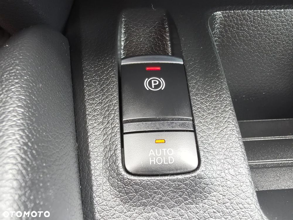 Nissan Qashqai 1.3 DIG-T N-Connecta - 26