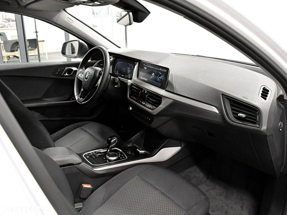 BMW Seria 1 118i Advantage - 13