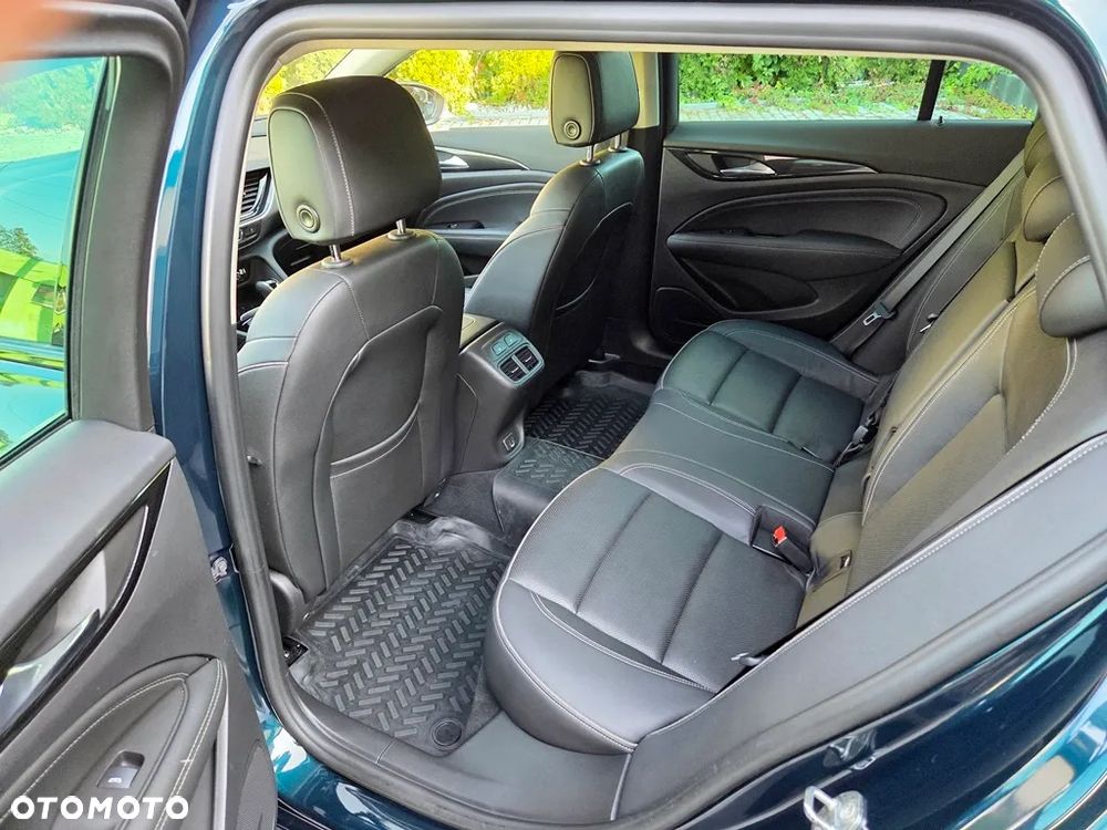 Opel Insignia - 36