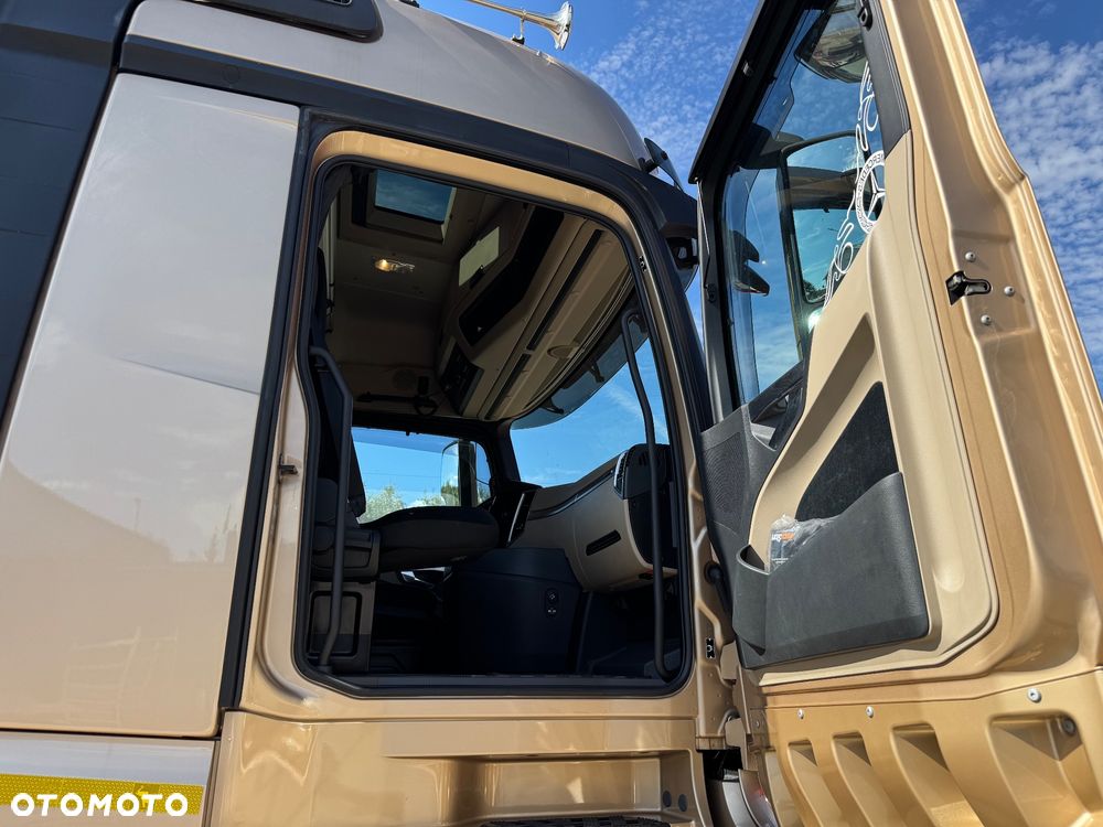 Mercedes-Benz ACTROS 2548 Izoterma Schmitz 7.45m Winda 2T - 30