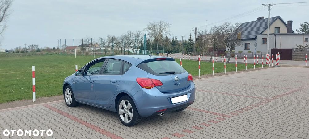 Opel Astra 1.4 Turbo Color Edition - 12