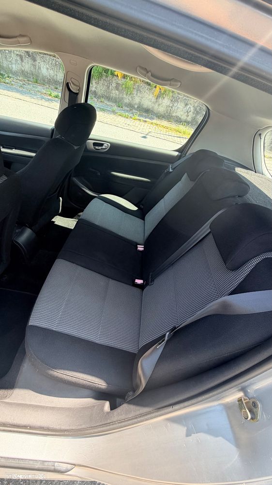 Peugeot 307 1.6 HDi Executive - 6