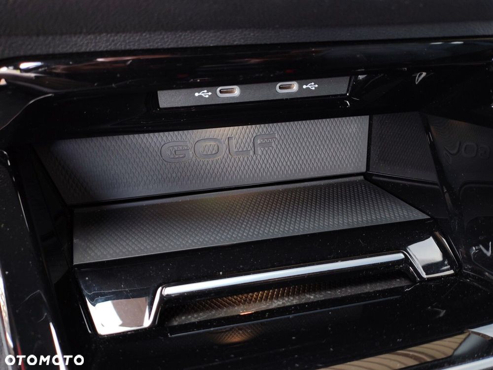 Volkswagen Golf - 31