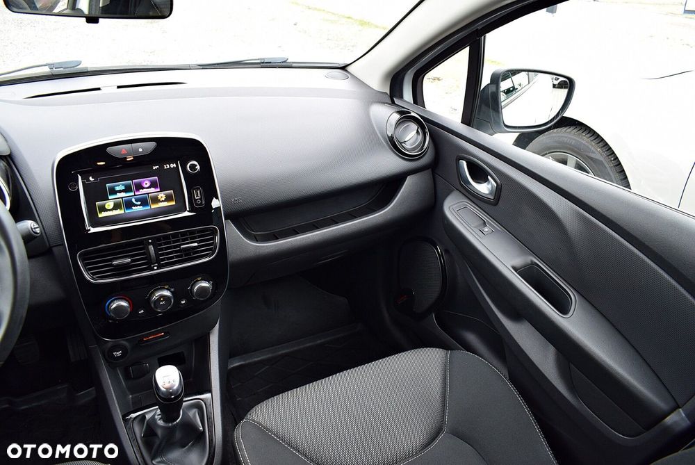 Renault Clio - 21