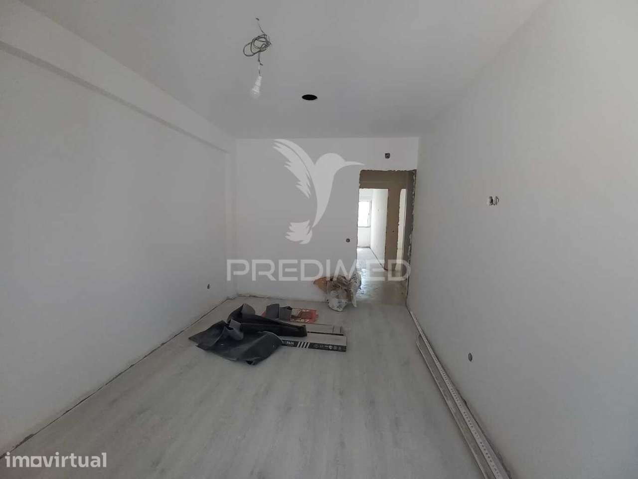 Apartamento T2 – Carregado Em Remodelação - Grande imagem: 4/7