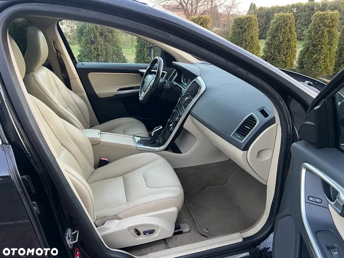 Volvo XC 60 - 24