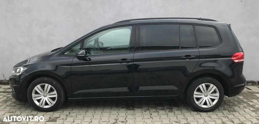Volkswagen Touran 2.0 TDI SCR DSG Trendline - 9
