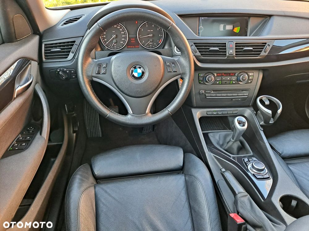 BMW X1 sDrive18i Sport Line - 7