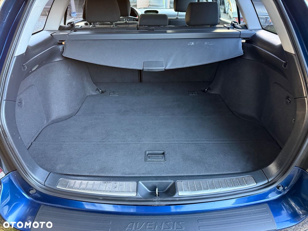 Toyota Avensis - 36