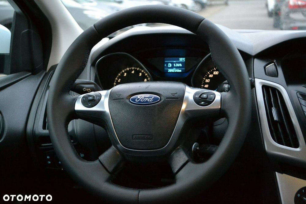 Ford Focus 1.6 Edition - 16