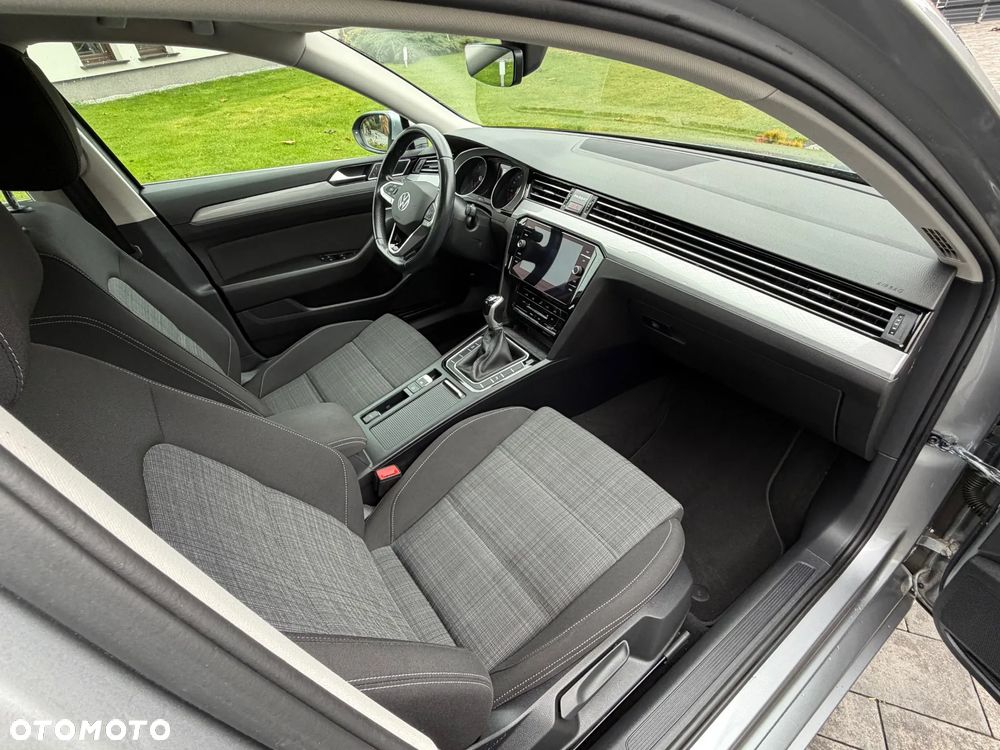 Volkswagen Passat 2.0 TDI EVO Business - 22