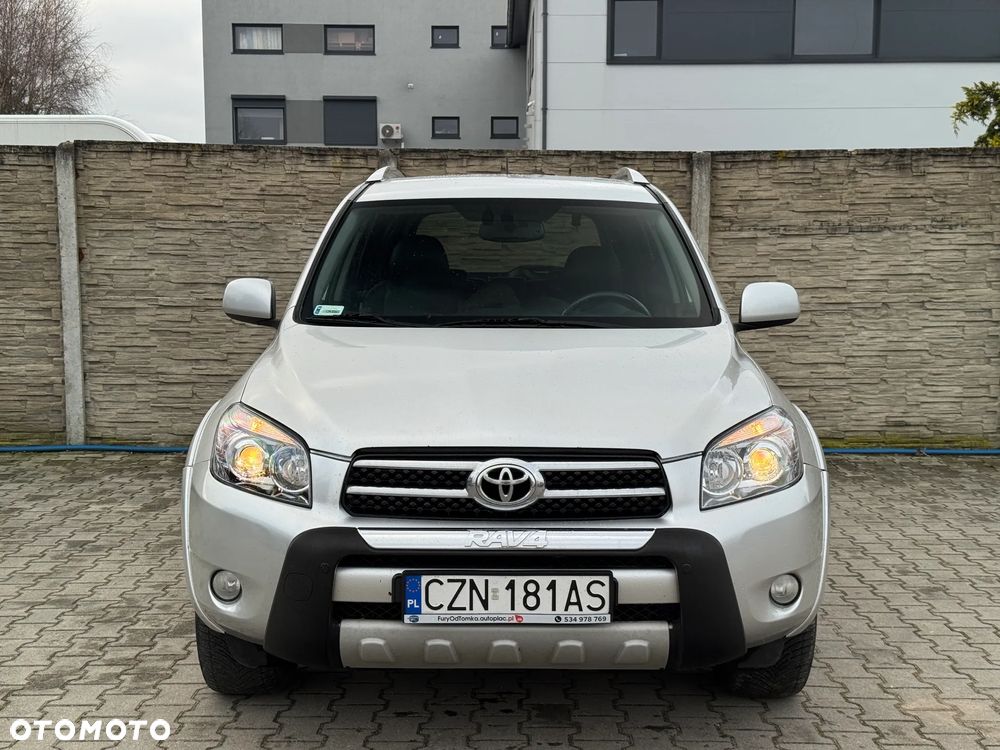 Toyota RAV4 2.2 D-4D Sol 180 - 4