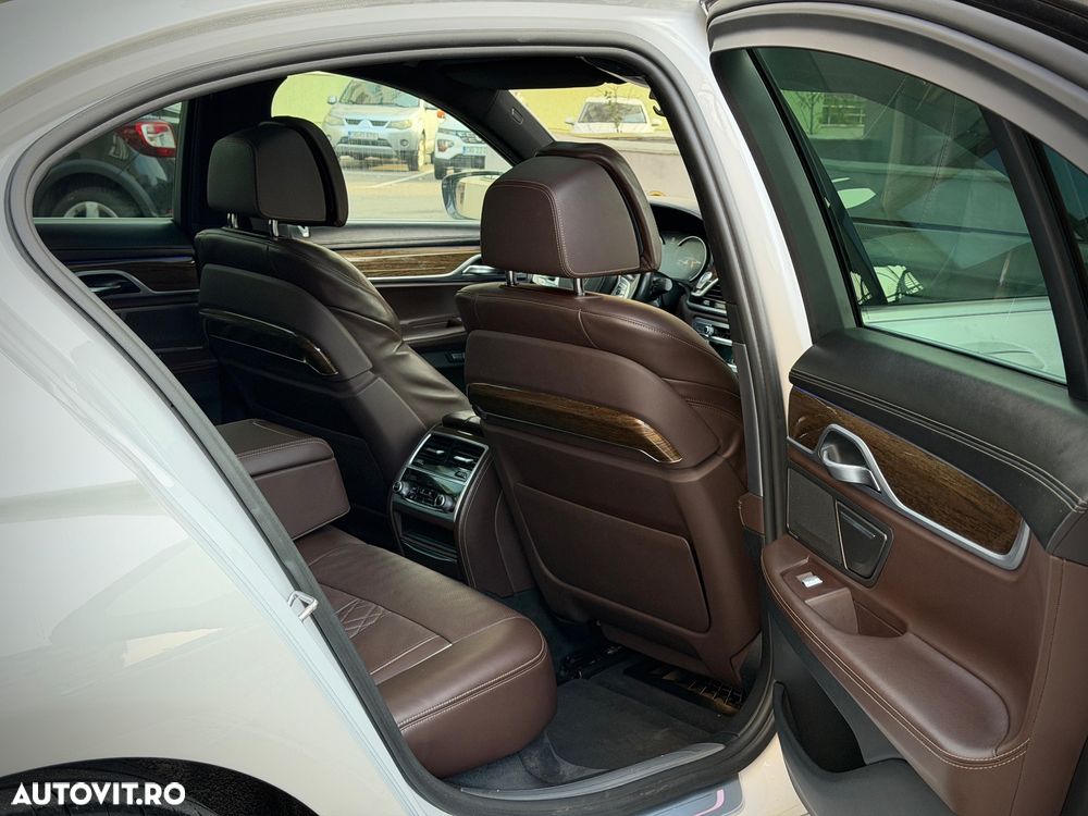BMW Seria 7 730d BluePerformance Edition Exclusive - 17