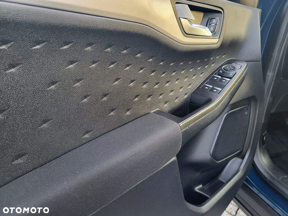 Ford Kuga - 9