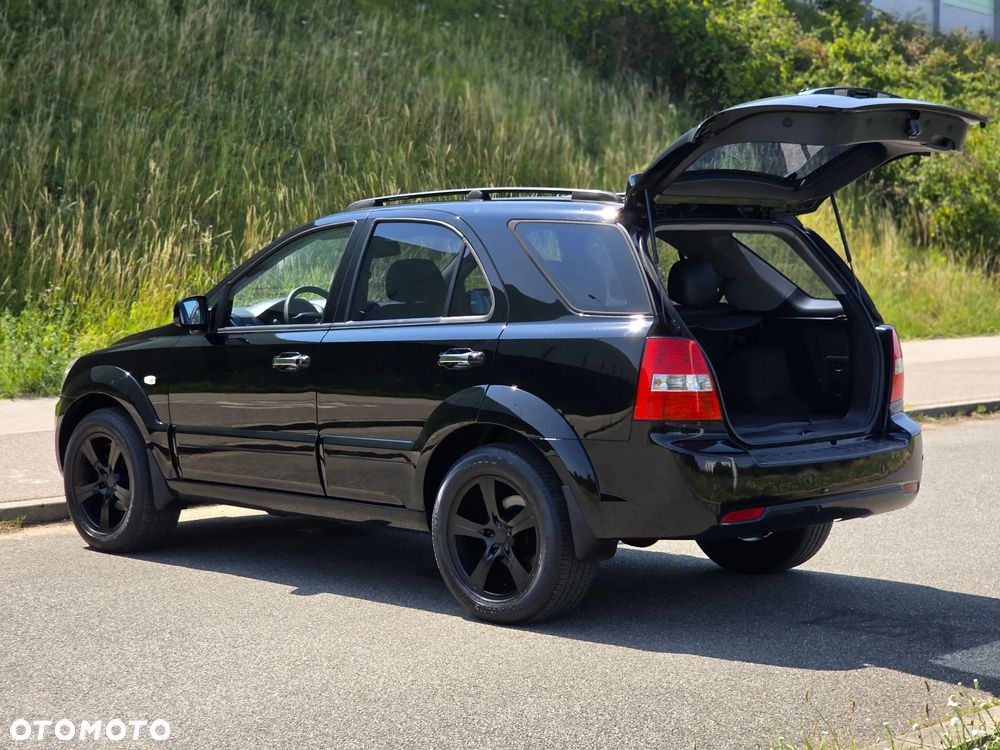 Kia Sorento - 32