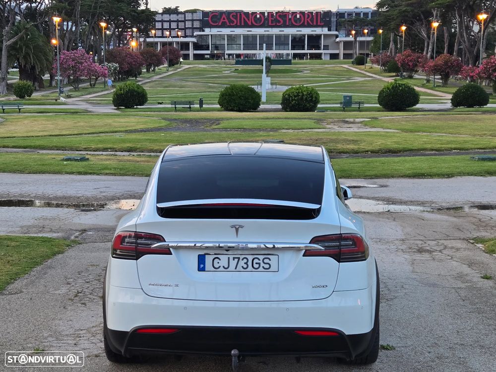 Tesla Model X 100D - 33