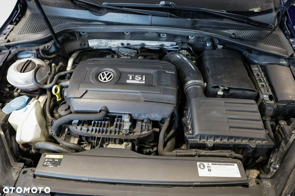 Volkswagen Golf - 5
